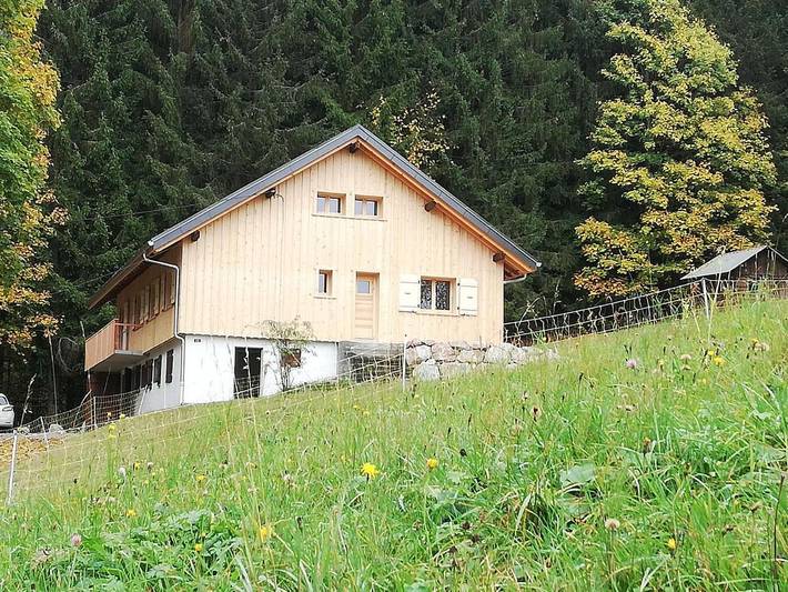 Maison pour 15 personnes, avec Balcon et Terrasse ainsi que Jardin et Vue à Bellevaux