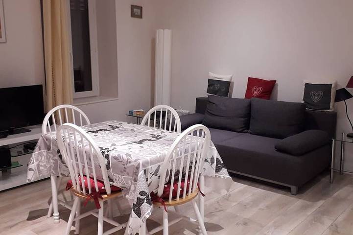 Ganze Wohnung, Close to town center in Mont-Dore, Regionaler Naturpark Volcans d'Auvergne