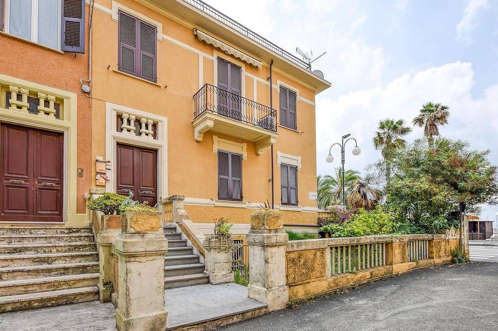 Apartamento entero, Apartamento que admite mascotas en. in Chiavari, Riviera di Levante