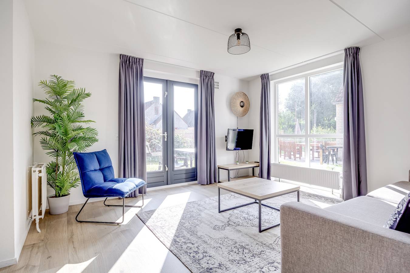 Vakantiepark 't Broeckhuys — 4 - Persoons Lake Area 48 Bungalow in Betuwe