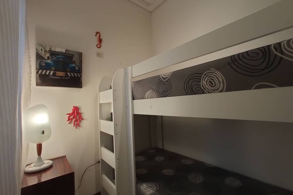 Cały apartament, Quiet apartment with parking space, 5 minutes' walk from the beach in Grado, Prowincja Gorycja