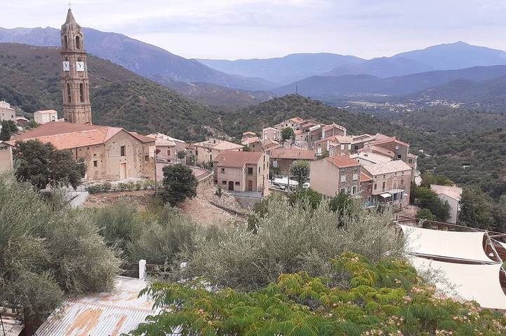 Location de vacances pour 4 personnes à Moltifao