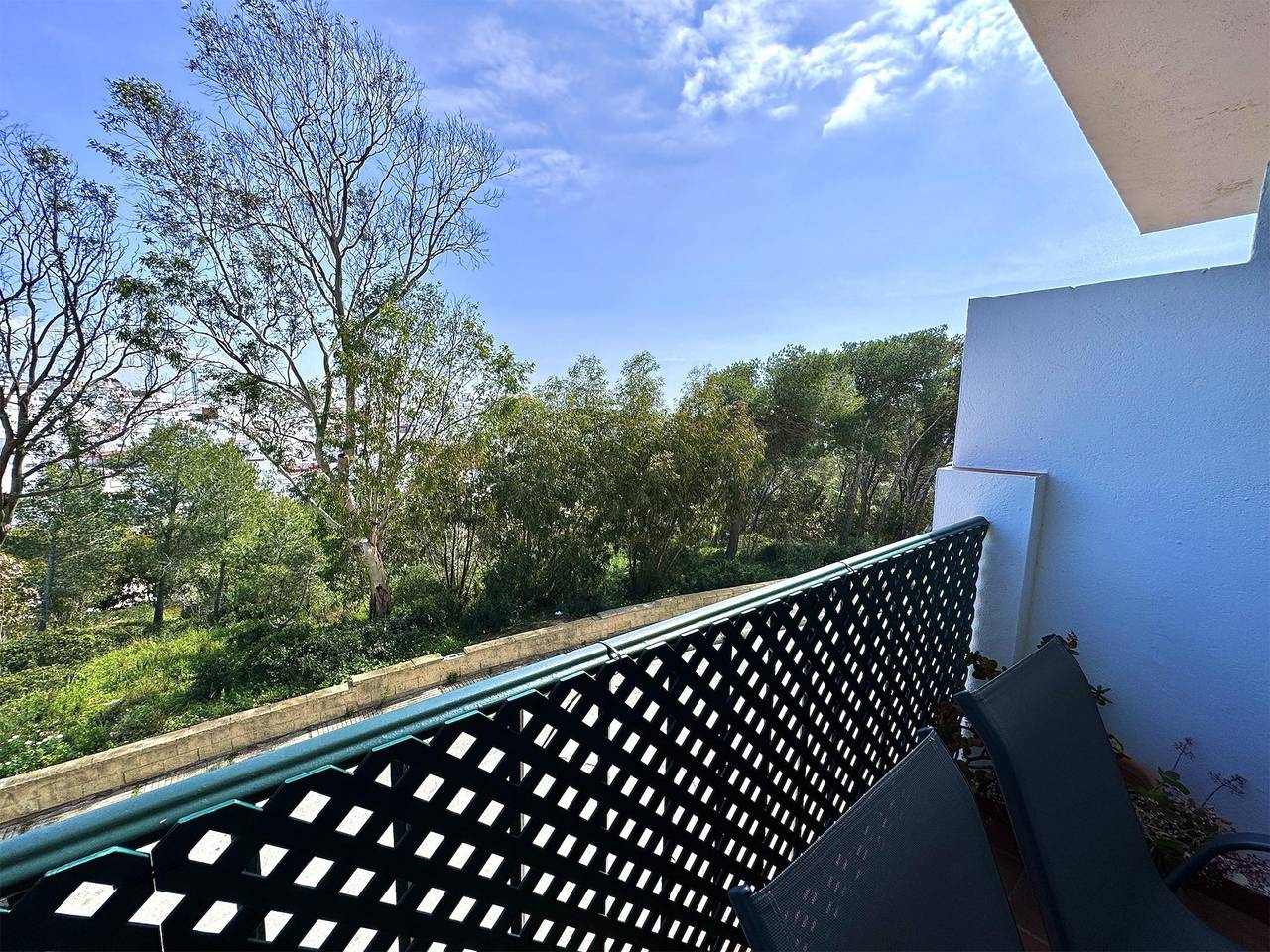 Apartamento vacacional entero, Apartamento amplio con terraza y piscina comunitaria muy cerca de la playa. in Conil de la Frontera, Costa de la Luz