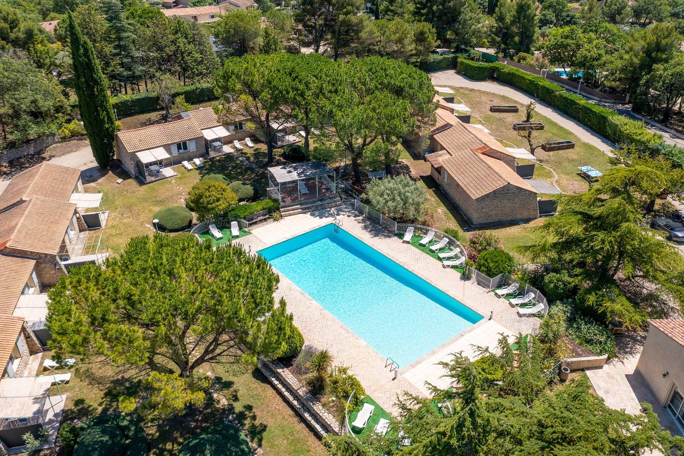 Stone Residence in the Heart of Provence in La Roque-sur-Pernes, Vaucluse