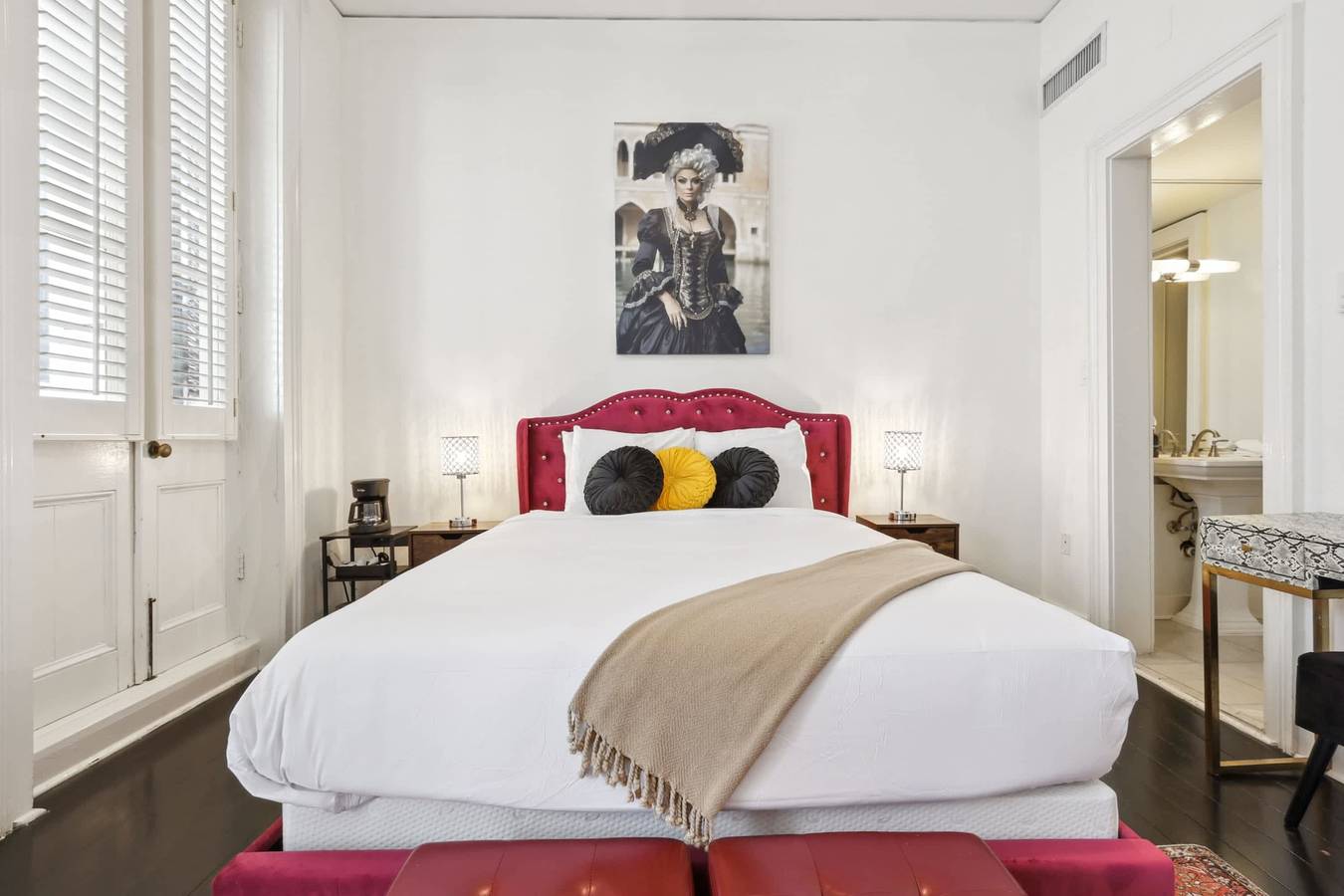 Apartamento entero, Roami at St Helene Pool Chartres St Balcony in Vieux Carre, New Orleans