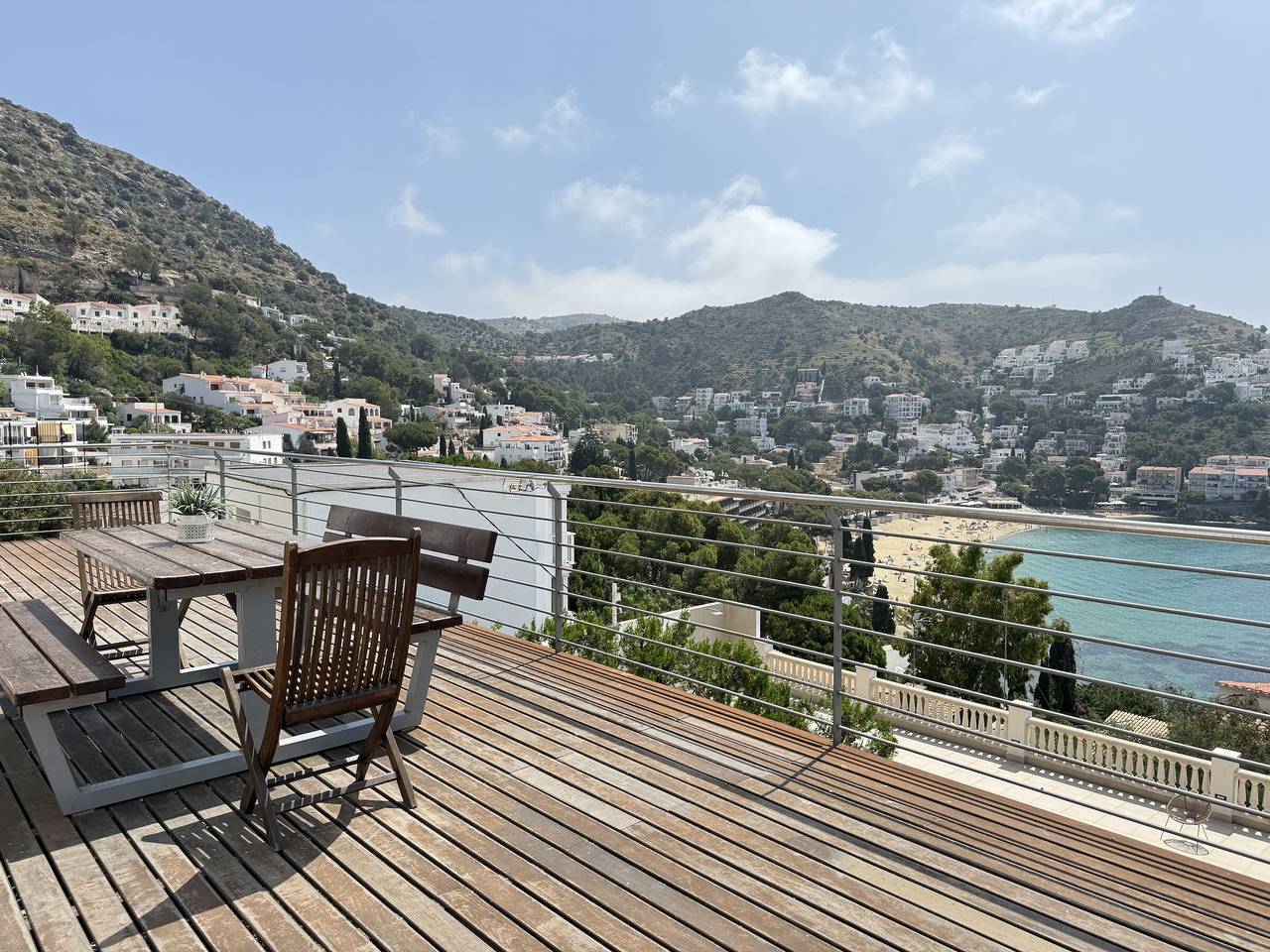 Entire apartment, Comfortable Apartment for 6 with Private Terrace in Roses in Canyelles Petites, Roses