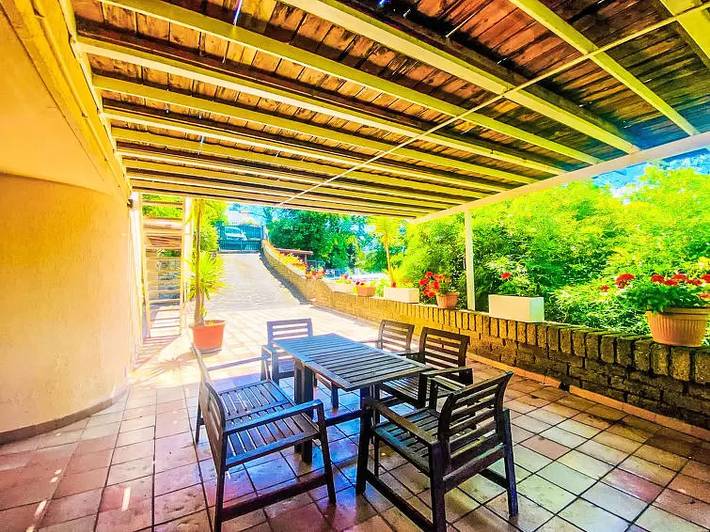 Casa vacanza per 10 persone, con terrazza e piscina a Trevignano Romano