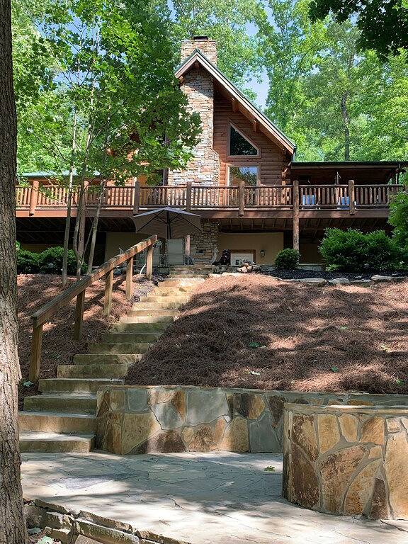 Log cabin for 12 people, with balcony in Norris Lake