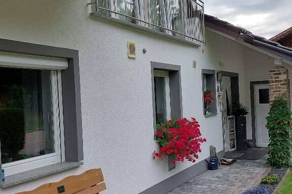 Luxuriöse Ferienwohnung mit Badewanne und Balkon, foto 13