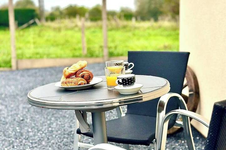 Ganze Wohnung, Escapade détente • Duplex cosy avec Spa* • Parking in Abbeville, Abbeville und Umgebung