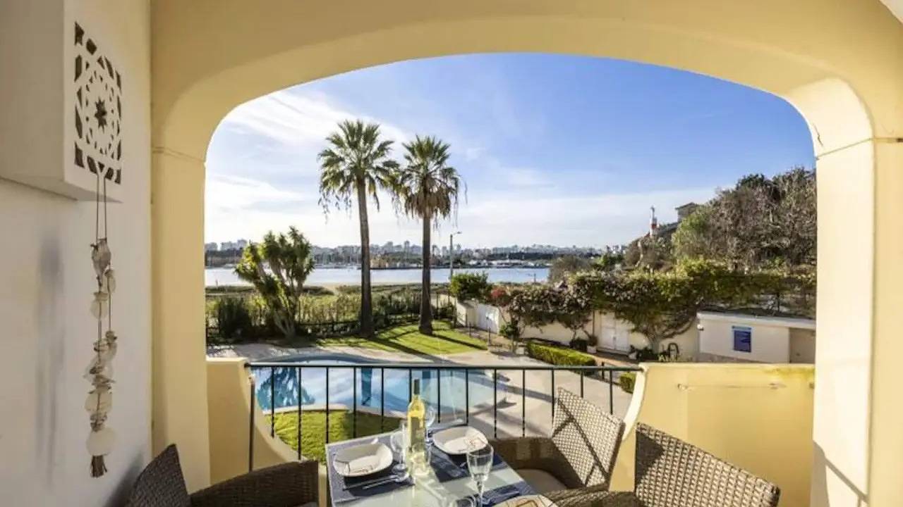 Geheel vakantieappartement, Ferienwohnung für 4 Personen (51 m²) in Ferragudo in Ferragudo, Faro District
