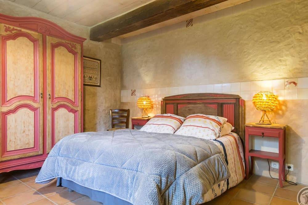 Séjour Authentique au Manoir avec Animaux Acceptés in Port-Bail-sur-Mer, Côte de la Déroute