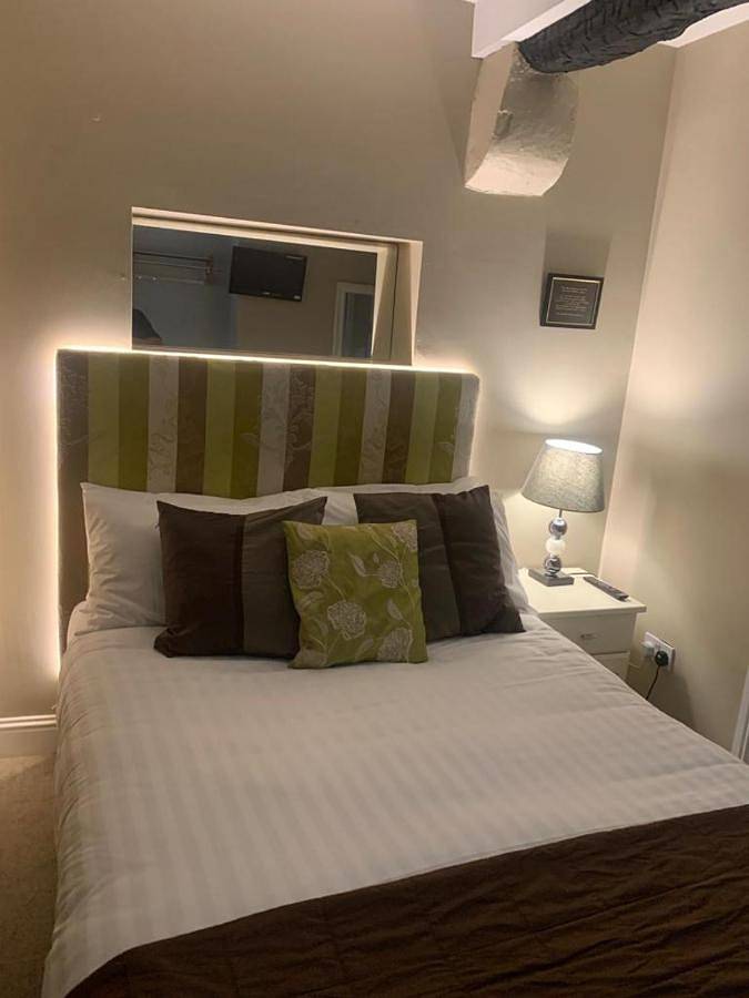 7 Boutique Hotel in Eyre Square, Galway