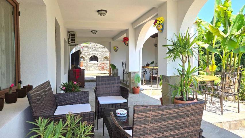 Villa pour 10 personnes, avec piscine ainsi que vue et jardin, adapté aux familles en Bulgarie - 3