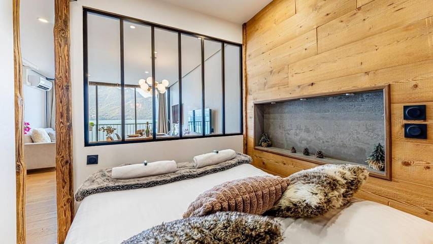 Gîte pour 2 personnes, avec vue et vue sur le lac à Tresserve - 4