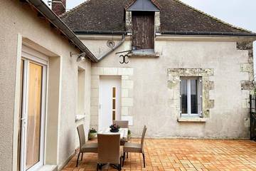 Gîte pour 4 personnes, avec terrasse à Sublaines