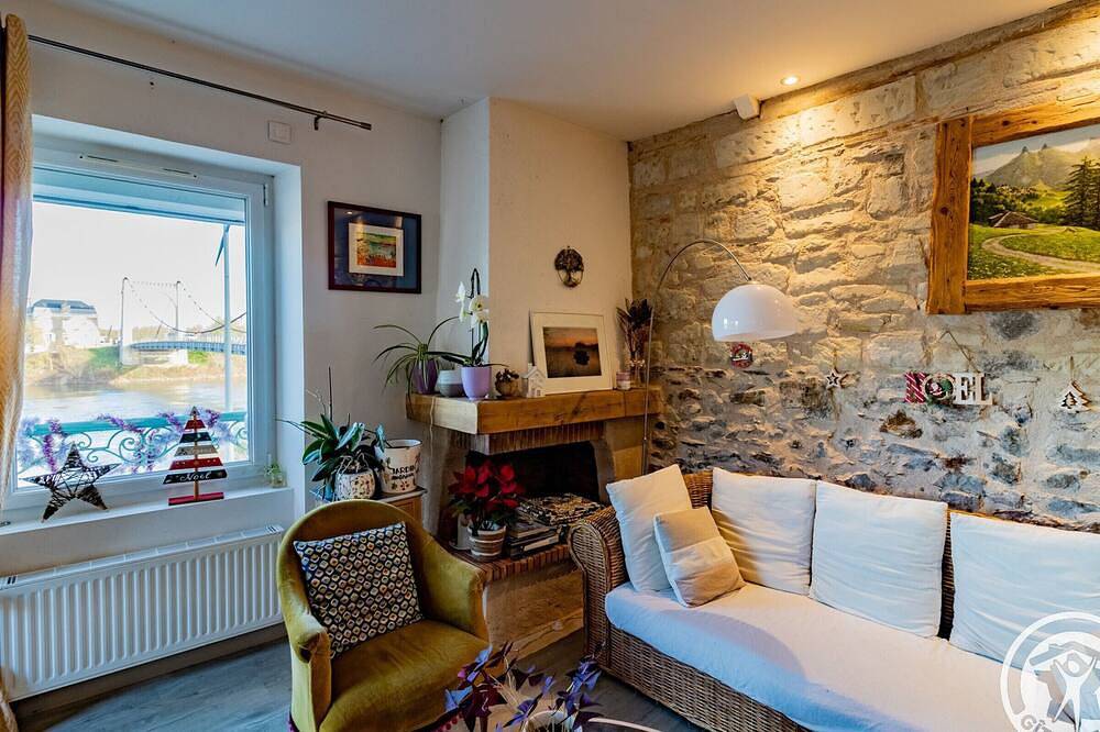 Cozy guest room facing the Loire with air conditioning in Chalonnes-sur-Loire, Loire Valley