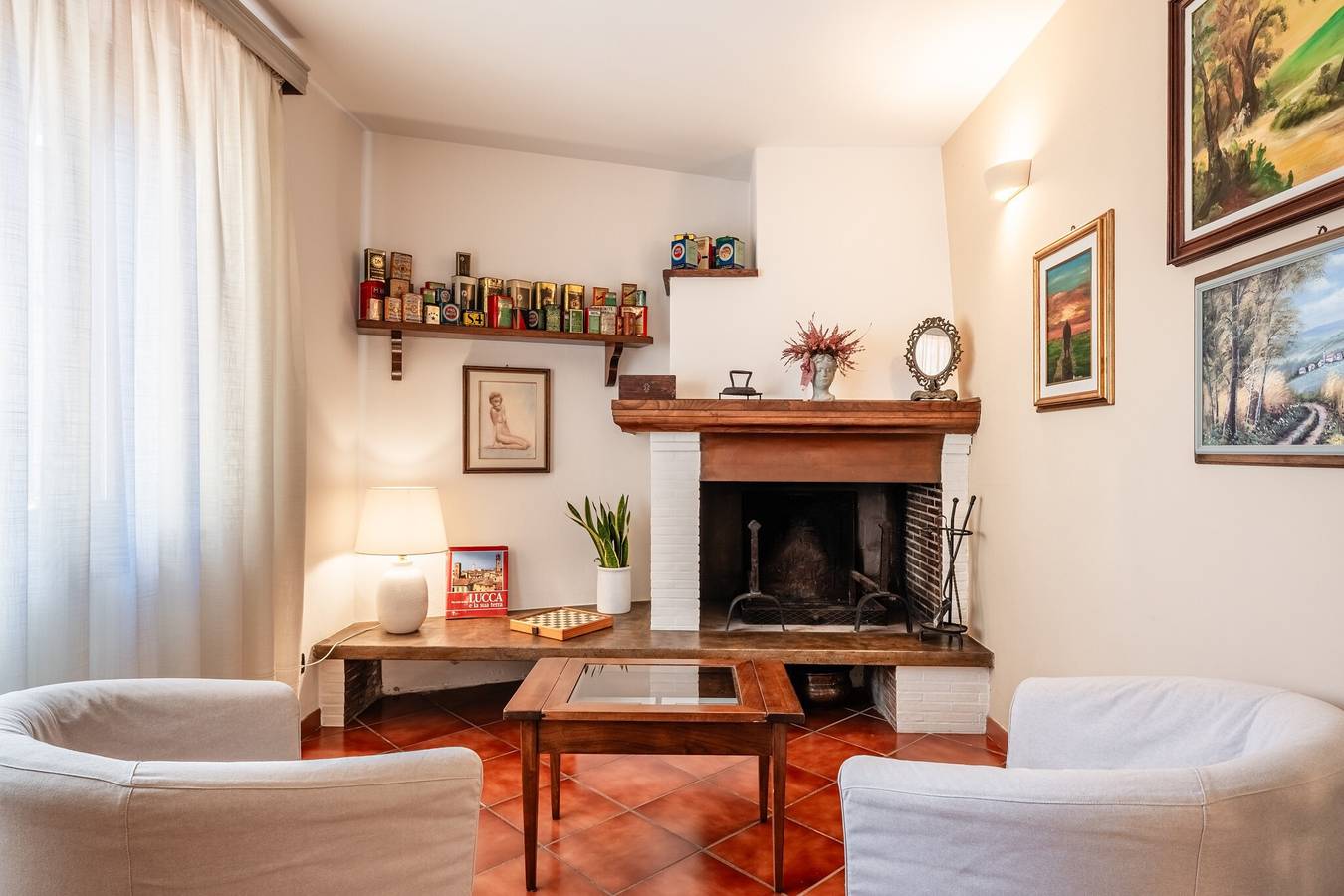 Entire apartment, Apartment 'Marcobando' with Private Garden, Wi-Fi and Air Conditioning in Lucca, Lucca Province