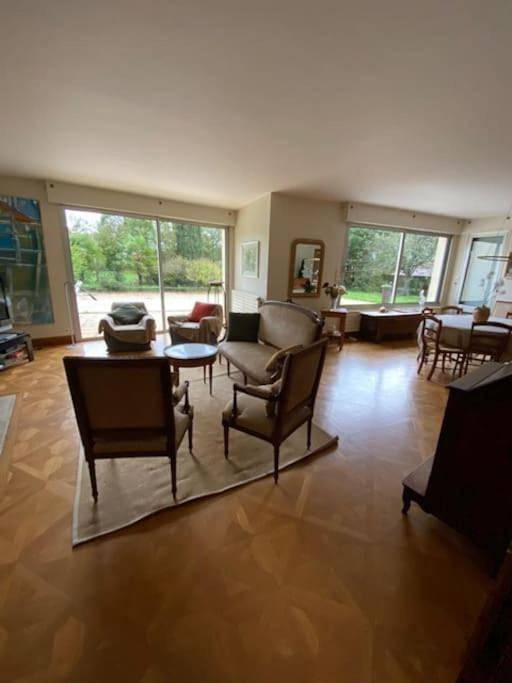 Location de vacances pour 10 personnes, avec piscine et jardin à Sainte-Hermine - 4