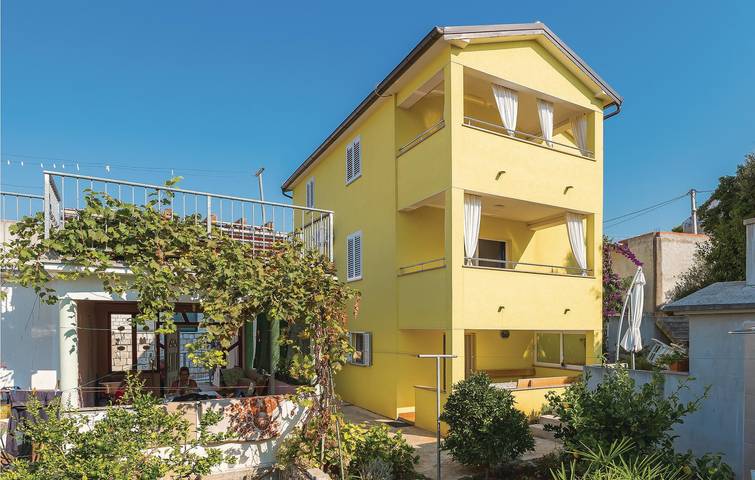 Gîte pour 4 personnes, avec terrasse à Rogoznica - 2