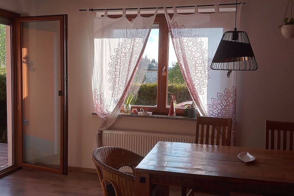 Ganze Wohnung, Ferienwohnung Hannes (85 m2) mit kostenfreiem Wlan in Steinwiesen, Frankenwald
