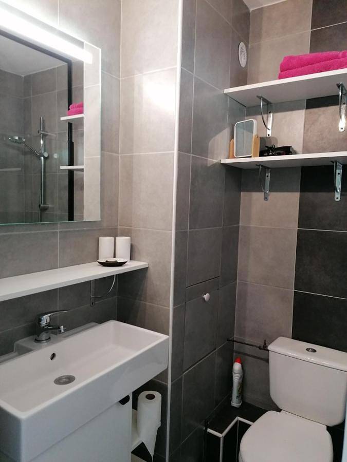 Gîte pour 3 personnes, avec Balcon et Terrasse ainsi que Jardin et Piscine à Mollans-sur-Ouvèze - 3