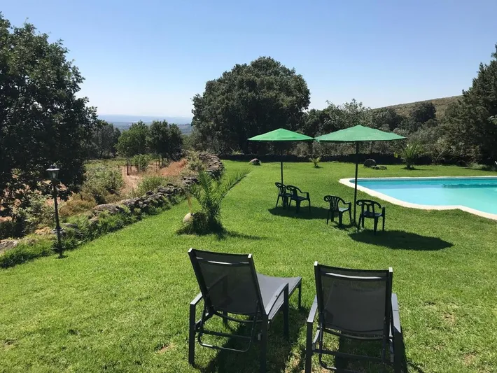 Casa de vacaciones para 16 personas, con piscina además de vistas y jardín - 1