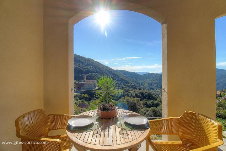 Gîte pour 2 personnes, avec Terrasse ainsi que Jardin et Vue à Sainte-Lucie-de-Tallano - 2