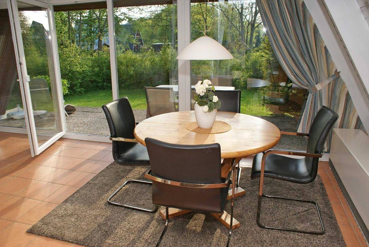 Zeltdachhaus mit Tv im Schlafzimme in Ostseebad Damp, Damp