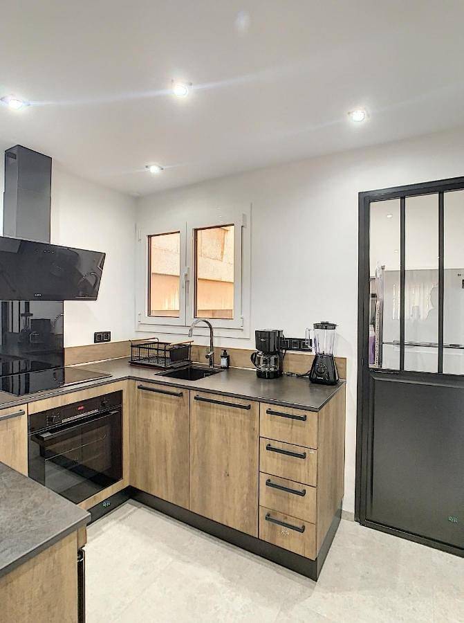 Appartement entier, Smp Bling Bling in Toulon, Côte méditerranéenne (France)