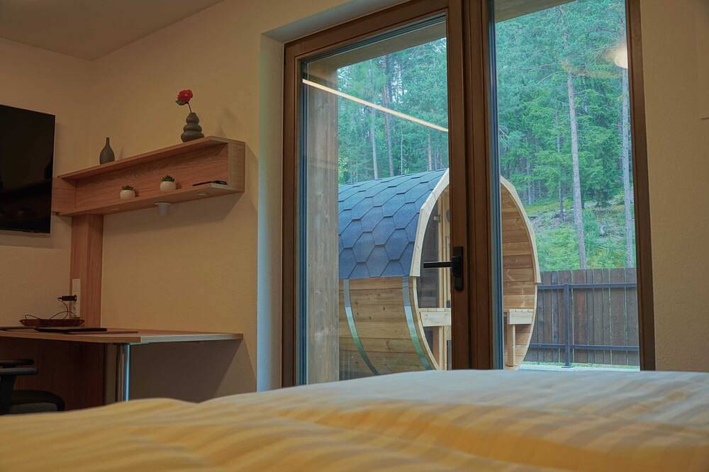 Ganze Wohnung, Monte Sole Suite - mit Sauna & Garten in Percha, Kronplatz