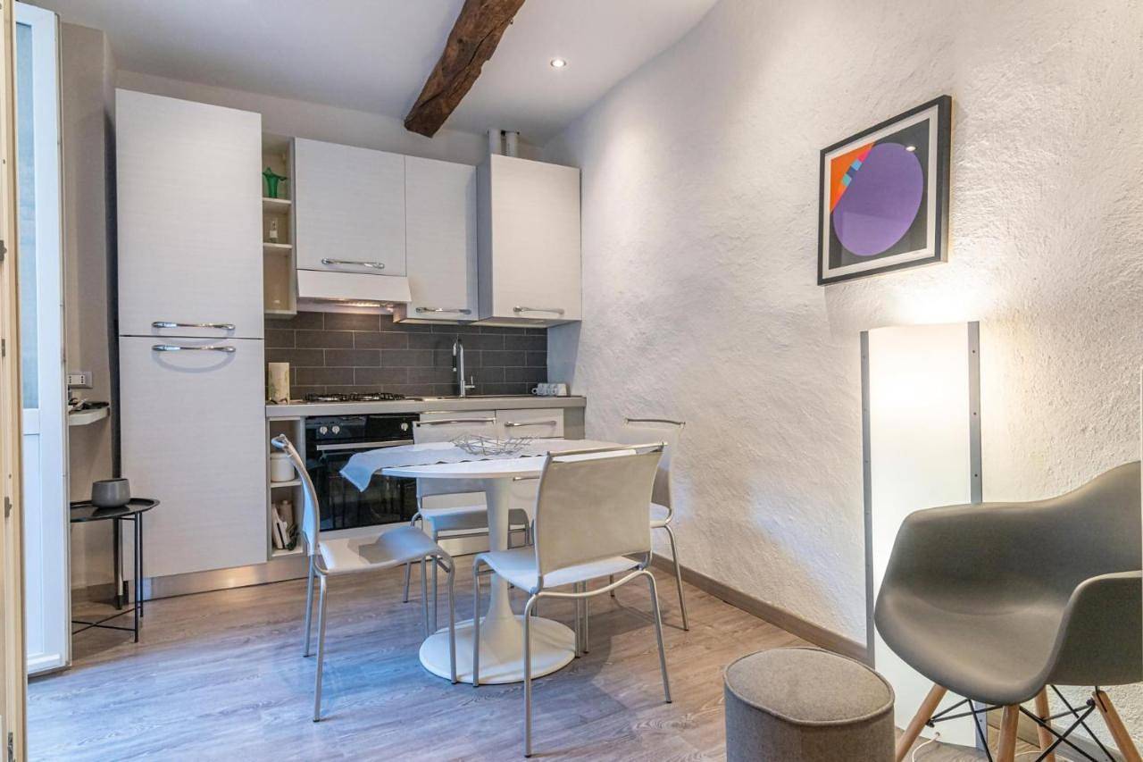 Ganze Wohnung, La Perla piccolo appartamento in piazza in Orta San Giulio, Ortasee