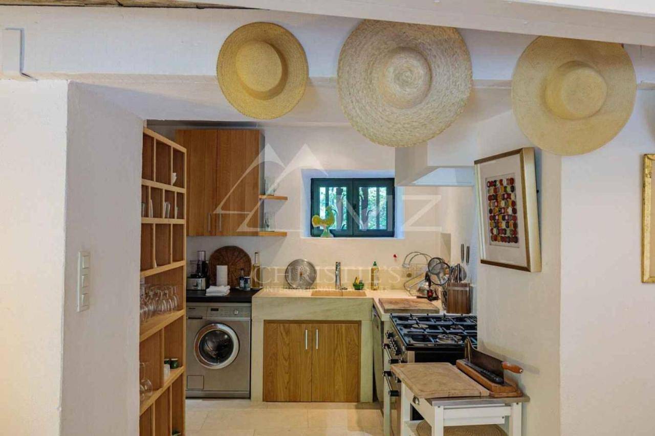 Superbe Mas Authentique du Luberon Courroussouvo in Oppède-le-Vieux, Oppède