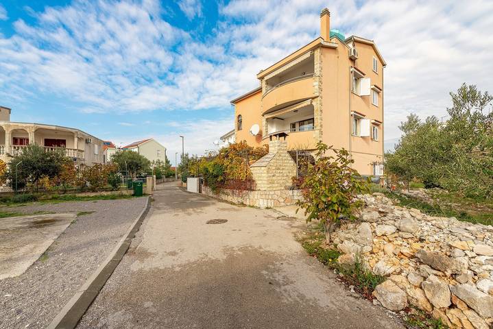 Gîte pour 6 personnes, avec balcon/terrasse, animaux acceptés à Rogoznica - 2