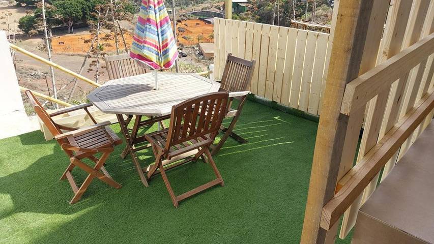 Appartement de vacances pour 2 personnes, avec jardin ainsi que vue et terrasse