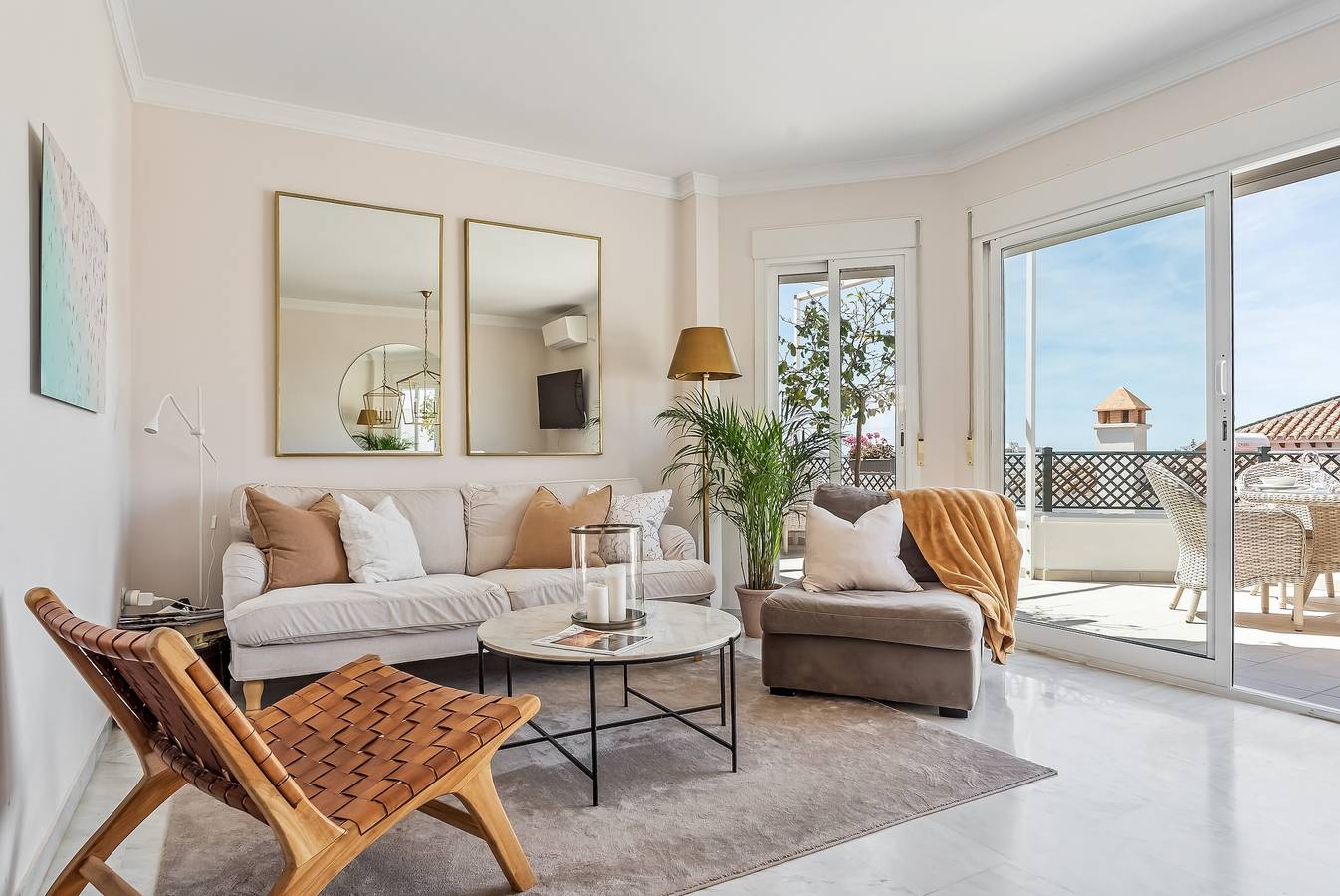 Apartamento entero, Casa Cecilia: Vistas al mar, Wi-Fi y aire acondicionado in Playa de Burriana, Nerja