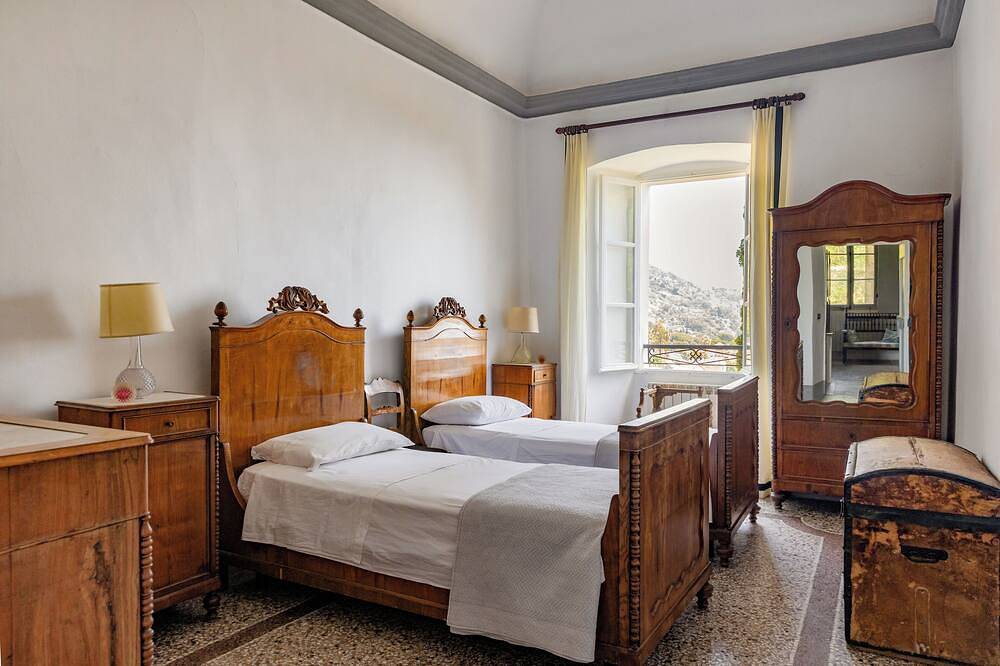 Historische Villa mit Meerblick und Pool in Latte (Ventimiglia), Ventimiglia