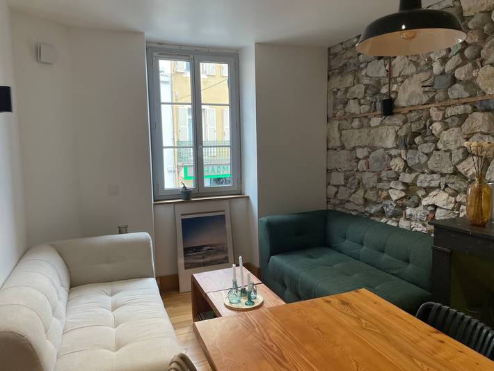 Apartamento entero, Apartamento « Le Nid du Bugey » con aire acondicionado in Belley