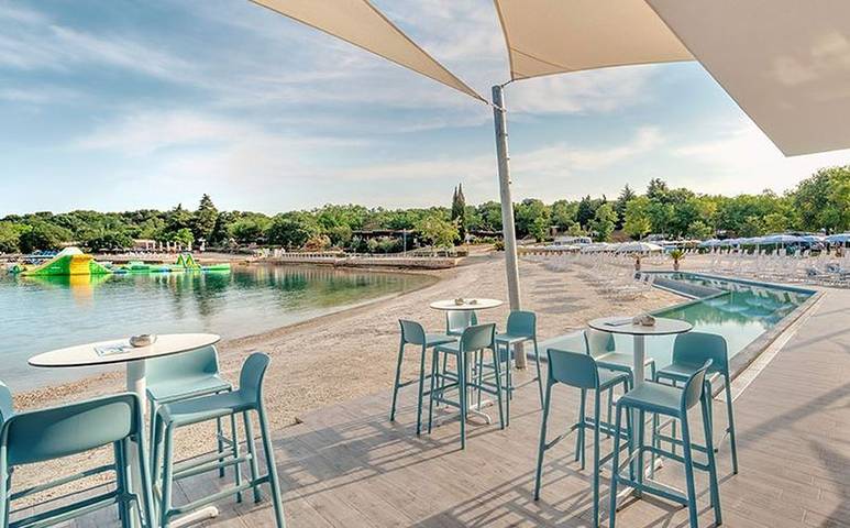 Casa vacanza per 7 persone, con piscina, adatto a famiglie con bambini ad Orsera