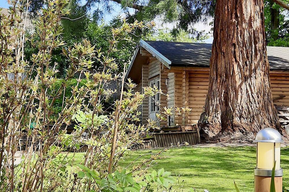 Log Cabin for 4 People in Sandhurst (Berkshire), Bracknell Forest