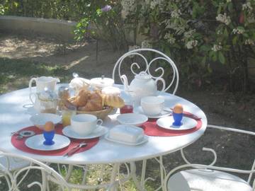 Maison d’hôte pour 2 personnes, avec piscine ainsi que jardin et vue, animaux acceptés à La Garde-Freinet