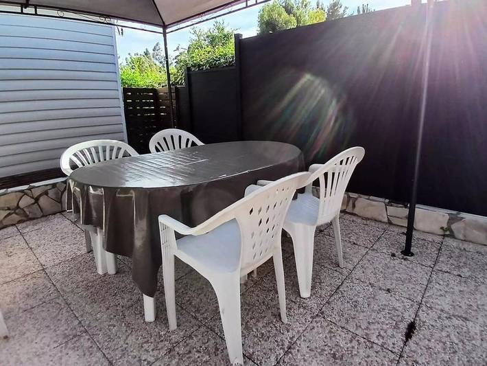 Camping pour 4 personnes, avec bassin pour enfant à La Londe-les-Maures - 2