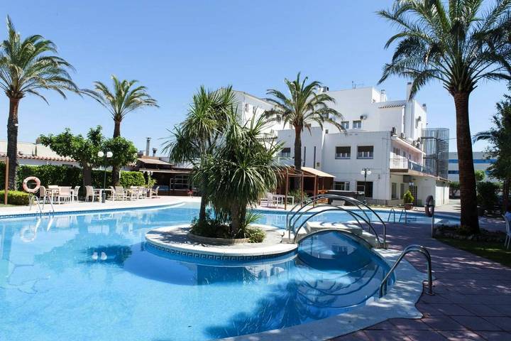 Hôtel pour 2 personnes, avec terrasse ainsi que sauna et piscine