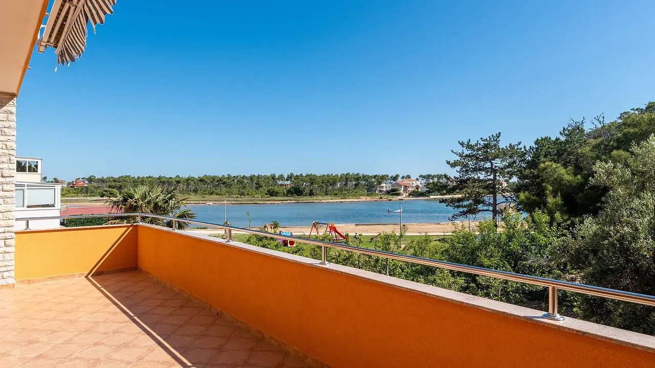Ganze Ferienwohnung, Ferienwohnung für 5 Personen (66 m²) in Privlaka in Privlaka, Zadar