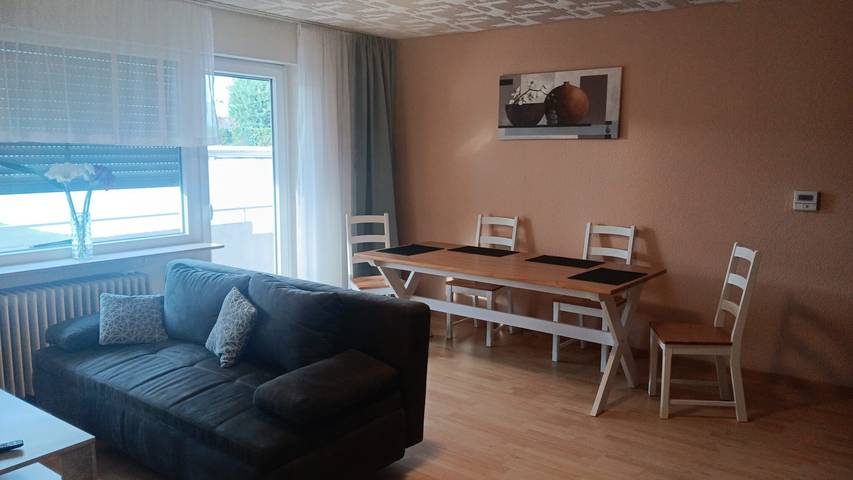 Appartement entier, Appartement « Haus Abendsonne » avec terrasse privée, jardin partagé et Wi-Fi in Wallersheim, Coblence