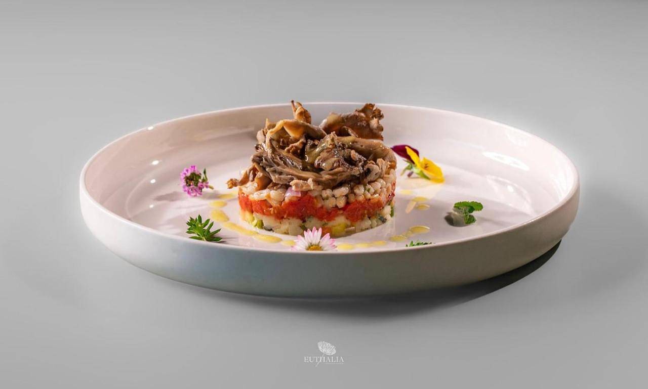 Chalet Euthalia Restaurant & Suites in Roburent, Ligurische Alpen