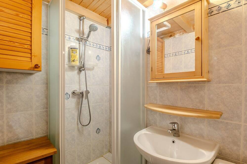 Appartement entier, Alpage 141 - Studio pour 6 à 300m de la station in Bellevaux, Région de Thonon-les-Bains