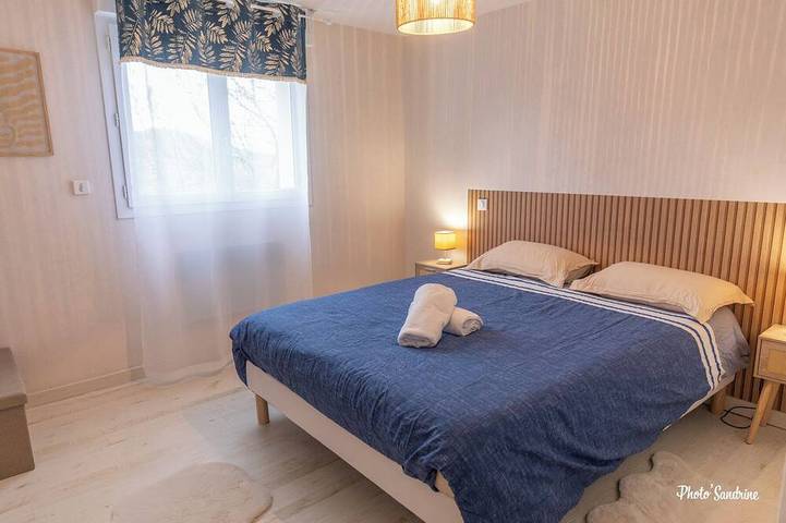 Gîte pour 4 personnes, avec terrasse ainsi que jacuzzi et jardin à Espaly-Saint-Marcel - 2