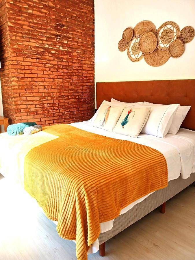 Casas e apartamentos de temporada para 3 pessoas, com vista e terraço, com animais de estimação em Guararema