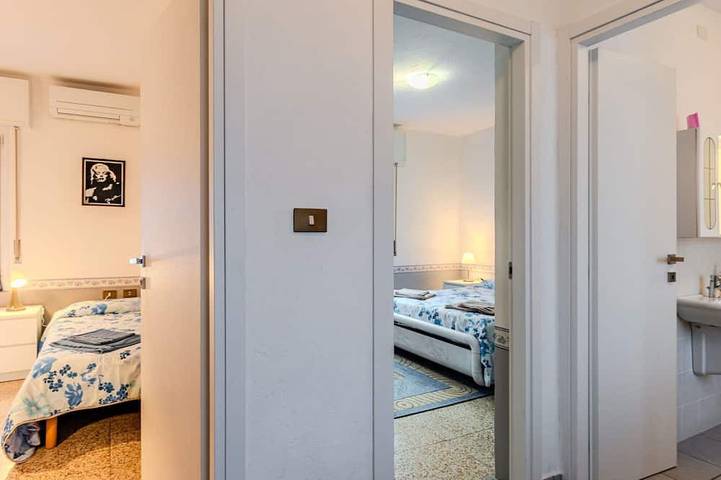 Beautiful private villa for 5 guests with WIFI, TV, patio and pets allowed in Piantedo (Village), Piantedo